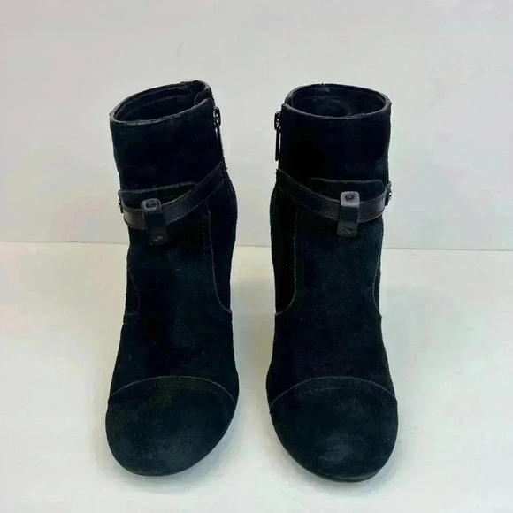Tory Burch Aaden Women's 9.5 M Ankle Boots Black Suede Harness Logo Emblem Wedge - Picture 2 of 9